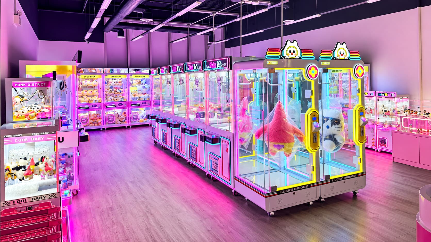 Commercial arcade machines displayed inside a professional game machine showroom
