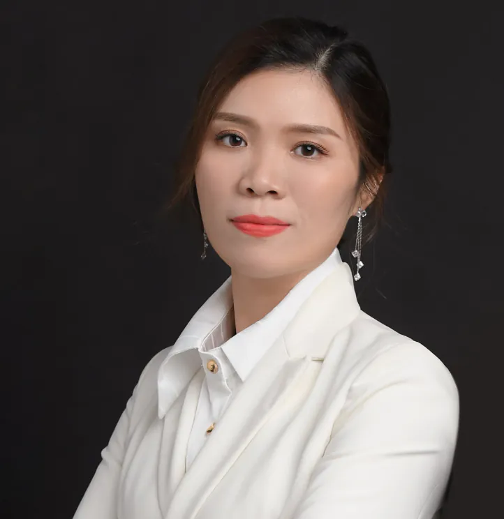 Bella from EPARK